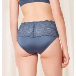 Amourette 300 Maxi, Atlantis