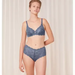 Amourette 300 Maxi, Atlantis