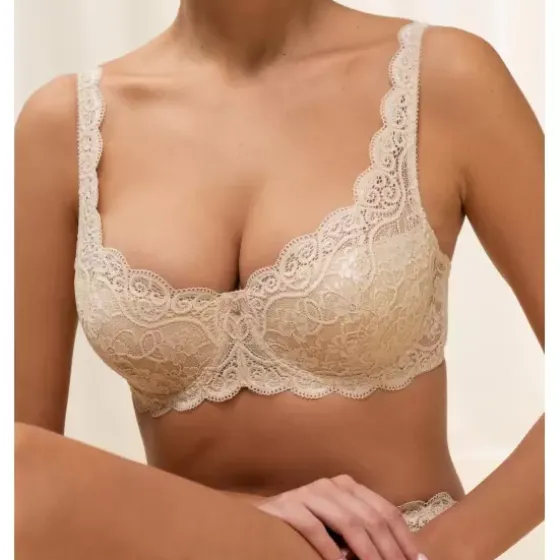 Amourette 300 WHP, Nude
