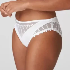 Arthill Tai, White