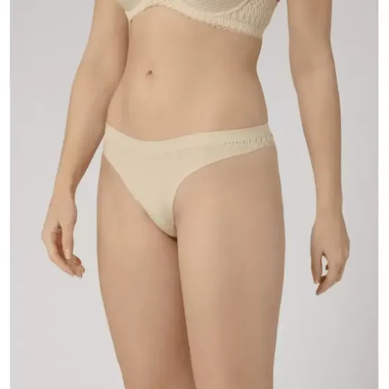 Aura Spotlight String, Creamy Dream