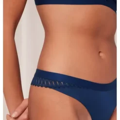 Aura Spotlight String, Deep Water