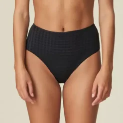 Avero Maxi, Black