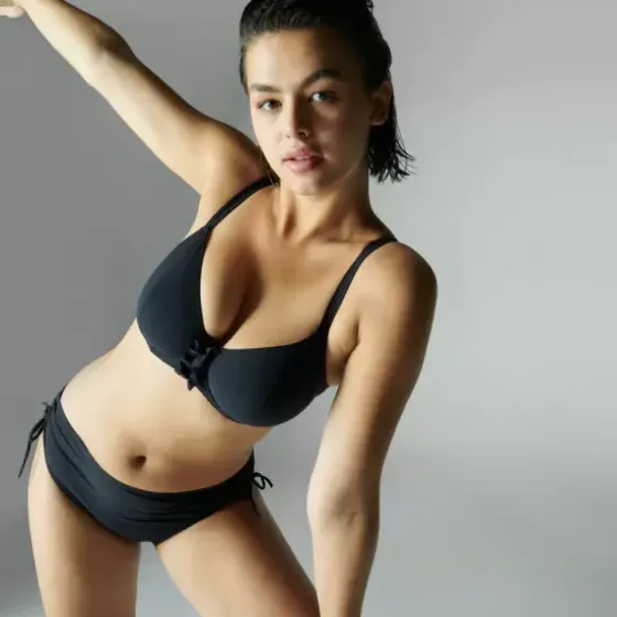 Bella Full-Cup, Black
