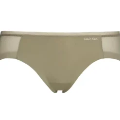 Calvin Klein Tai, Army Dust