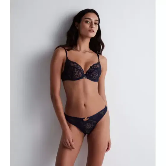 Feeling Myself Tanga, Astral Blue