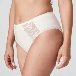 Gythia Maxi Brief, Geisha