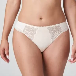 Gythia Tai Brief, Geisha
