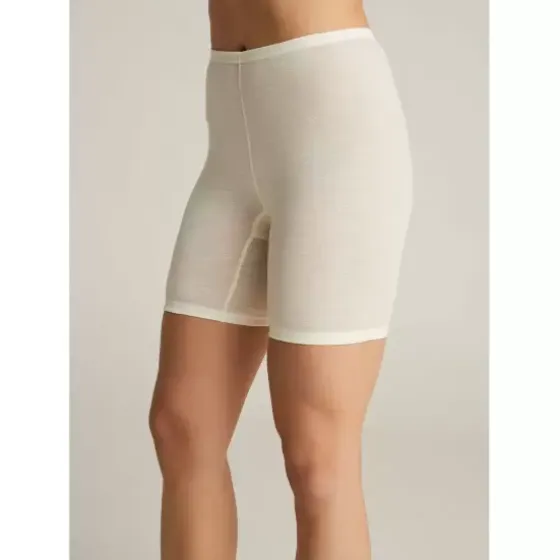 Juliana Uld Kort Ben, Ivory