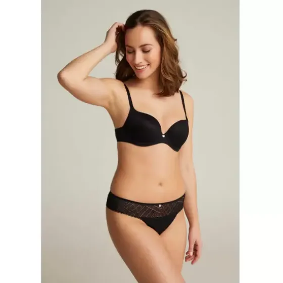 Kristen String, Black