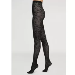 Laura Tight, Black