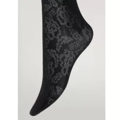 Laura Tight, Black