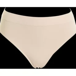 Lucia Bamboo Tai, Nude