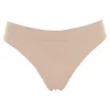 Lucia String, Nude