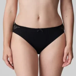 Madison Tai, Black