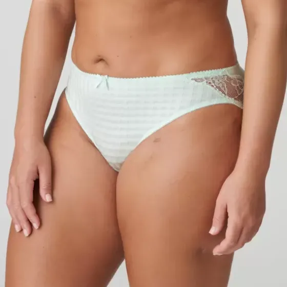Madison Tai, Fleur De Printemps