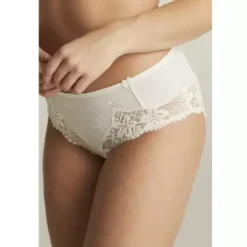 Mary Hipster, Ivory