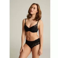 Mary Padded, Black