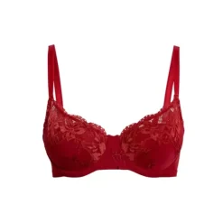 Mary Padded, Red