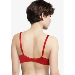 Mary Padded, Red