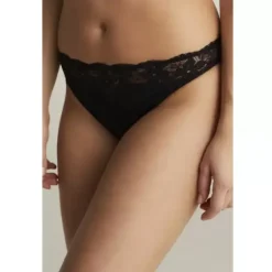 Mary Tai, Black