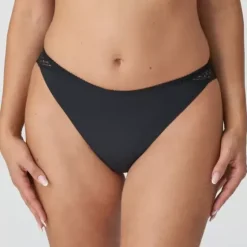 Montara String, Black