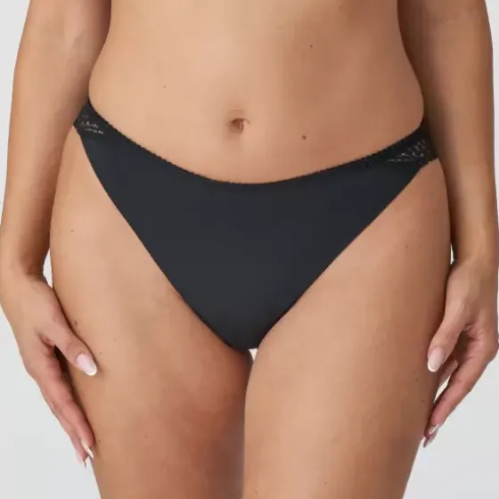 Montara String, Black
