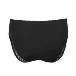 Montara Tai, Black