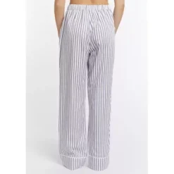 Nicola Pants, Snow White