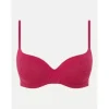 Norah Moulded, Cosmo