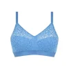 Norah Uden Bøjle, Antoinette Blue