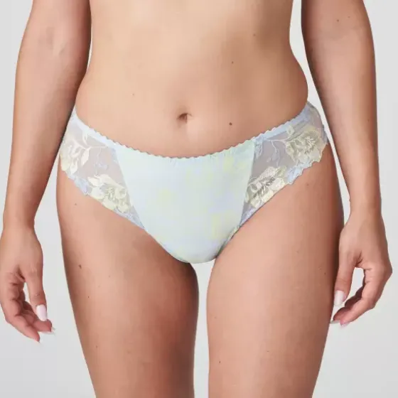 Nuzha String, Cloud