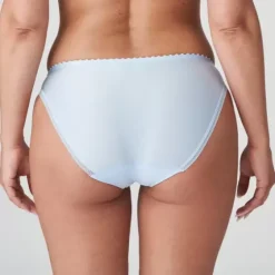 Nuzha Tai Brief, Cloud