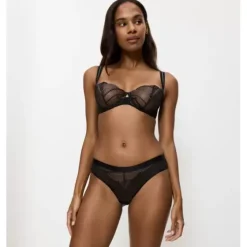 Palina Brazilian, Black