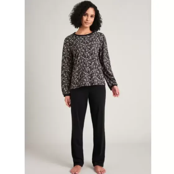 Pyjamas, Black