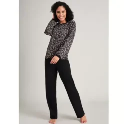 Pyjamas, Black