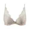 Season Of Love Push-Up, Caresse