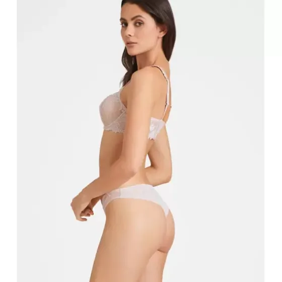 Softessence Tanga, Skin