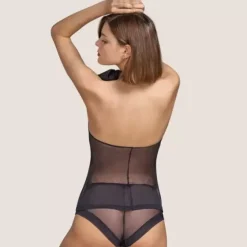 Tamara Top, Black