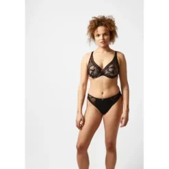 True Lace Padded, Black