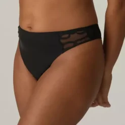 Vallarta String, Black